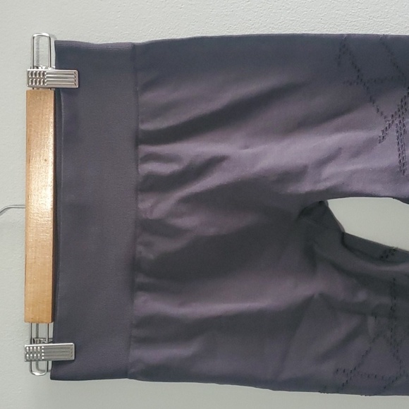 Fabletics Demi Lovato Pants Womens Size Medium Dark Grey Black Leggings - Picture 8 of 14